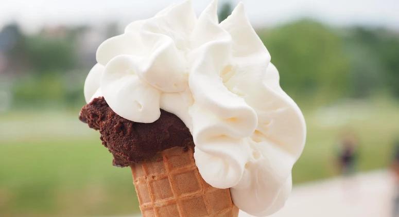 Megkezdődtek a nyári ellenőrzések – Vendéglátóhelyek, fesztiválok és taxiszolgáltatások kerülnek ellenőrzésre