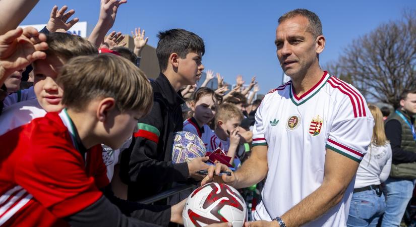 Kiderült, hogy Juhász Roland és Luis Figo mellett mely sztárok lesznek a Legendák Tornája csapatkapitányai