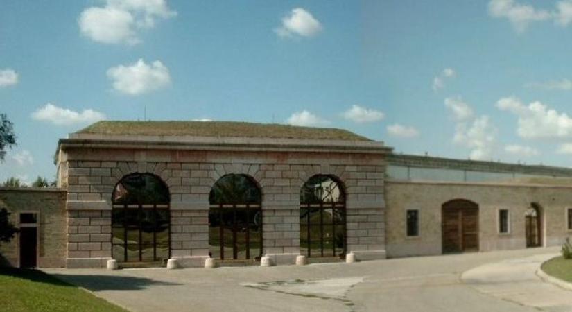 Erődítményből kávézó: kiderült, ki lehelhet új életet a patinás komáromi kapuba