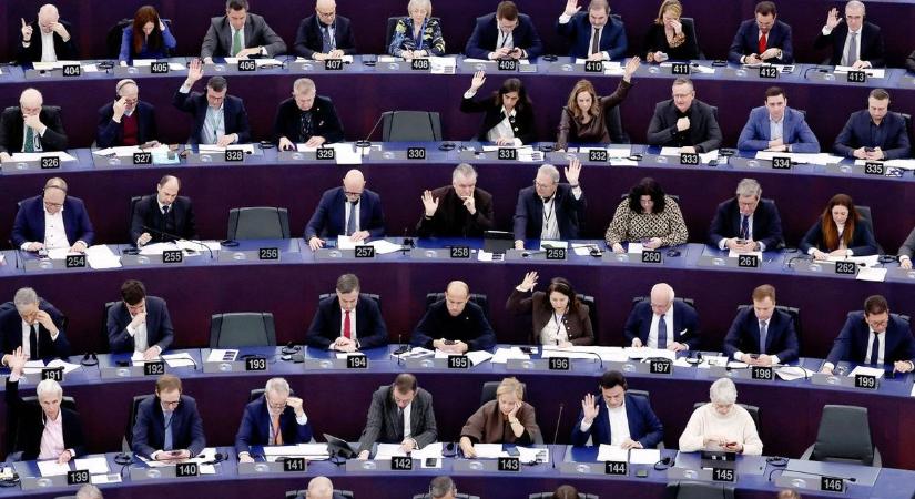 Most már meg sem lepődünk: újabb Ukrajnát támogató, költséges intézkedést szavazott meg az Európai Parlament
