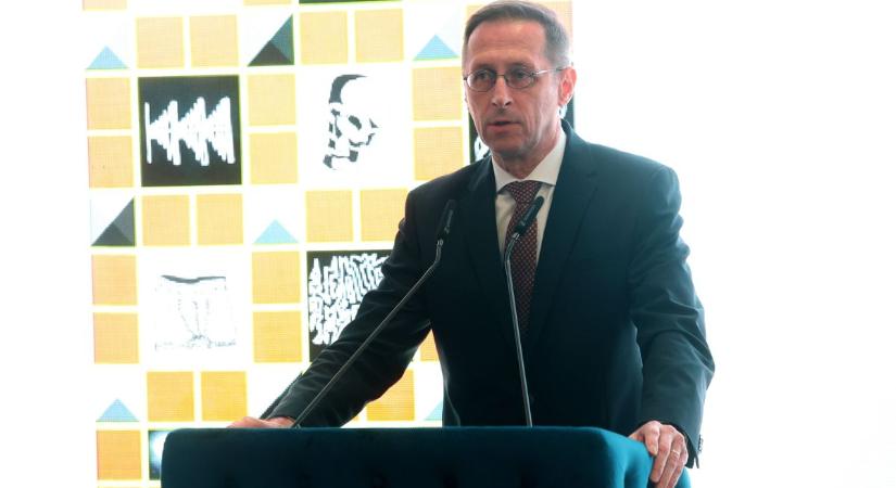 Jön a Tisza-kormány, és erre már a jegybanknak is reagálnia kellett