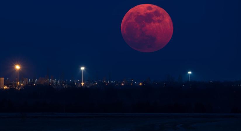 Festői szépségű lesz péntek este a telihold