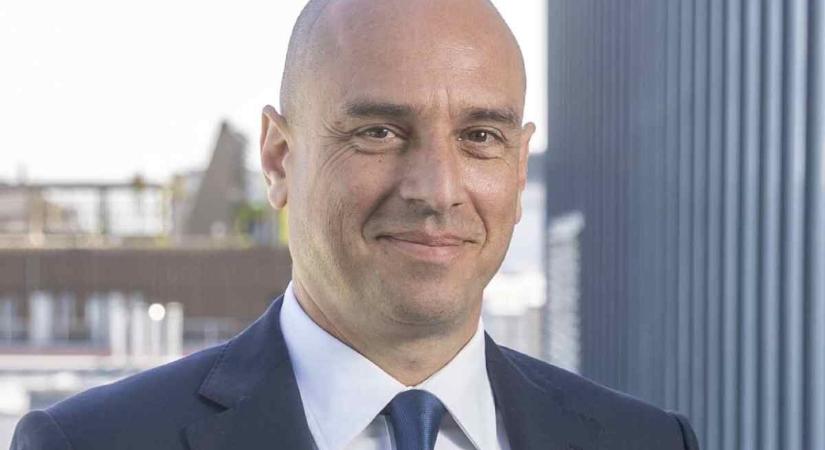 Érik a börtöncella: hűtlen kezelés miatt kell felelnie Orbán emberének