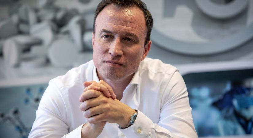 Orbán Gábor egyeztetett Magyar Péterrel: a Richter is elhalasztja az osztalékfizetést