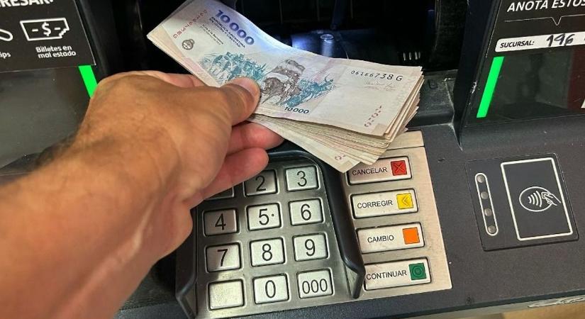 Figyelmeztették az ügyfeleket: fontos szolgáltatásait állítja le az egyik legnagyobb magyarországi bank