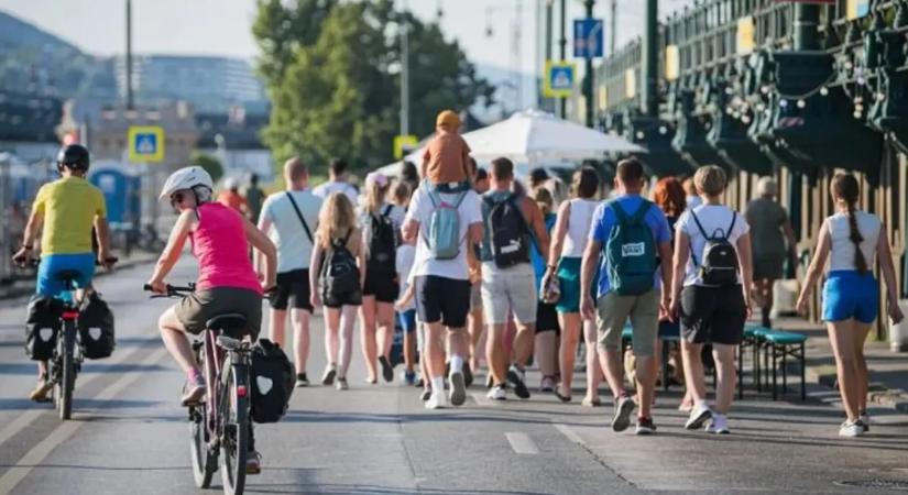 Újranyitják a pesti alsó rakpartot – így változik meg Budapest egyik legforgalmasabb része