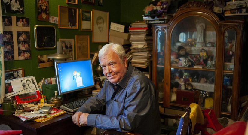 Négy embert gyanúsítanak, amiért nem küldtek mentőt Gálvölgyi Jánoshoz