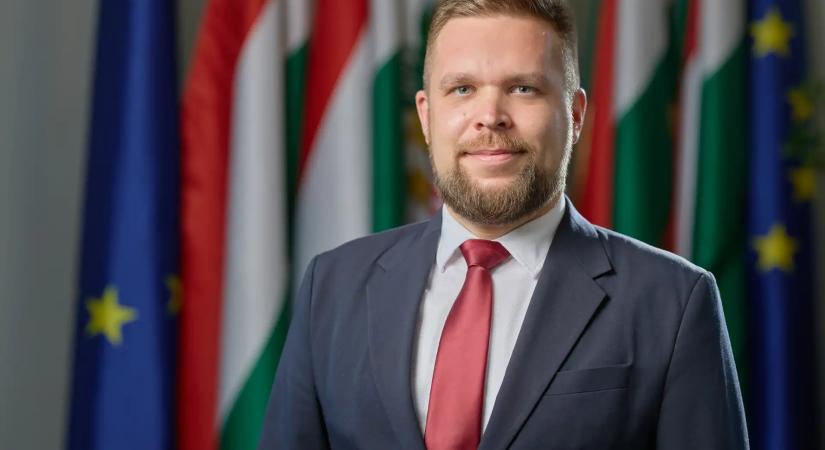 Rendőrségi razzia a győri önkormányzati cégeknél: Pintér Bence átadta a bizonyítékokat