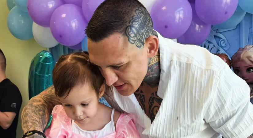 Hajszálon múlt az élete Jákli Mónika exének: majdnem meghalt Boráros Gábor