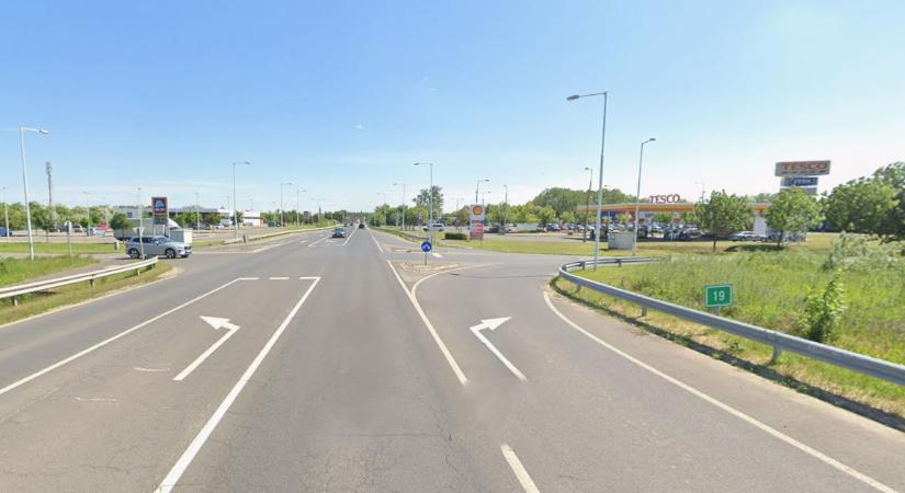 Két autó ütközött a hajdúszoboszlói kereszteződésben