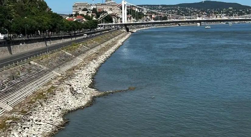 Kibukkant az Ínség-szikla a Dunából: Vészjósló aszály sújtja az országot