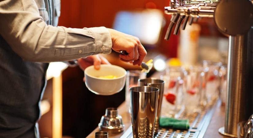 Razzia indult a legnépszerűbb hazai nyaralóhelyeken: erre vadásznak most a titkos ellenőrök