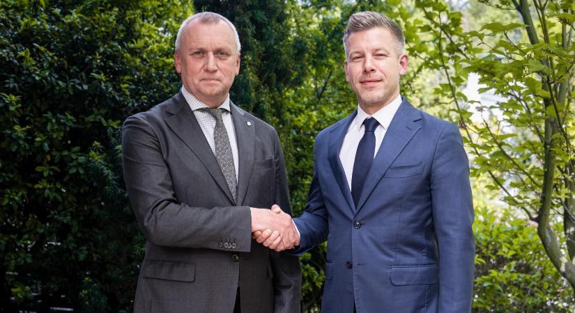 Magyar Péter találkozót kezdeményez Zelenszkij elnökkel