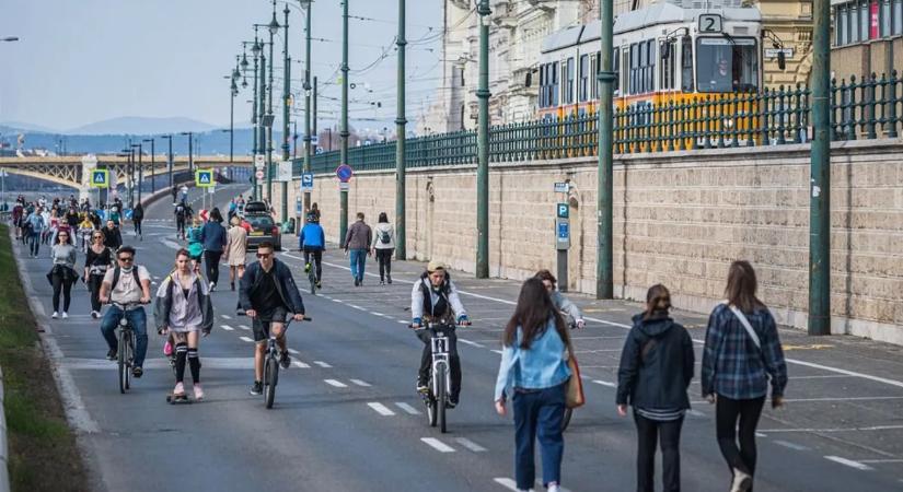 Ismét megnyitják a pesti alsó rakpartot a gyalogosok és kerékpárosok előtt