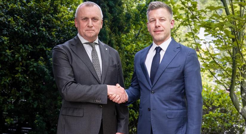 Kárpátalján találkozna az ukrán elnökkel Magyar Péter