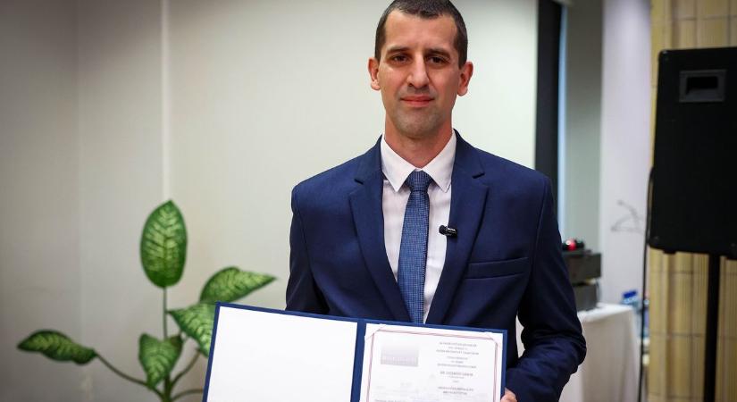 A kampány lezajlott, innentől a munkáé a főszerep – Átvette megbízólevelét dr. Szijjártó Gábor (galéria)