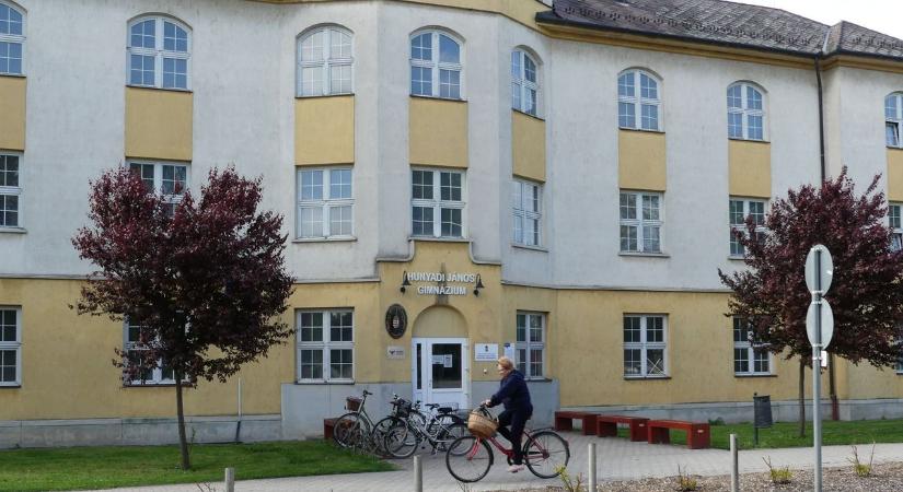 Szakgimnáziumi rangot kaphat a bácsalmási középiskola