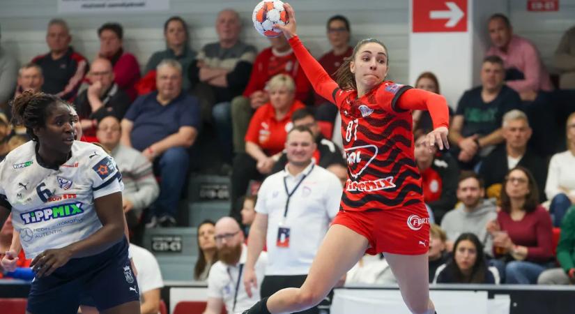 Videó: Szucsánszki Zita könnyek között köszönt el a szurkolóktól