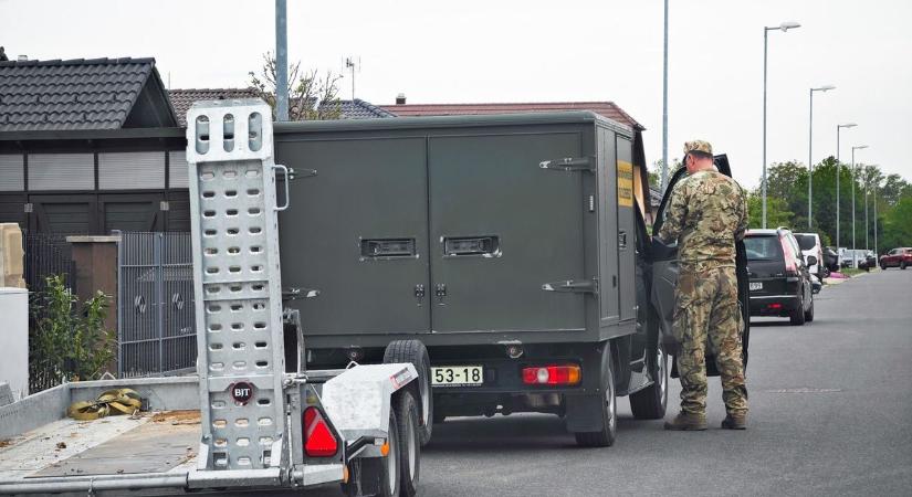 Bombát találtak Szombathelyen, két utcát ki kellett üríteni - fotók