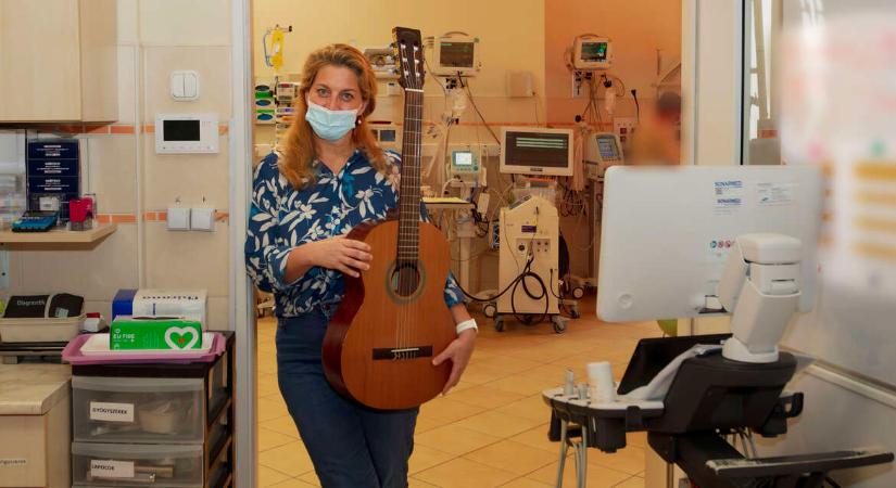 Énekszó a PIC-en: „A dalokon keresztül közvetítjük a kisbabáknak, mennyire örülünk a létezésüknek”