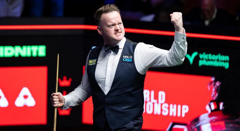 Hátrányban a címvédő a sznúker-vb-n