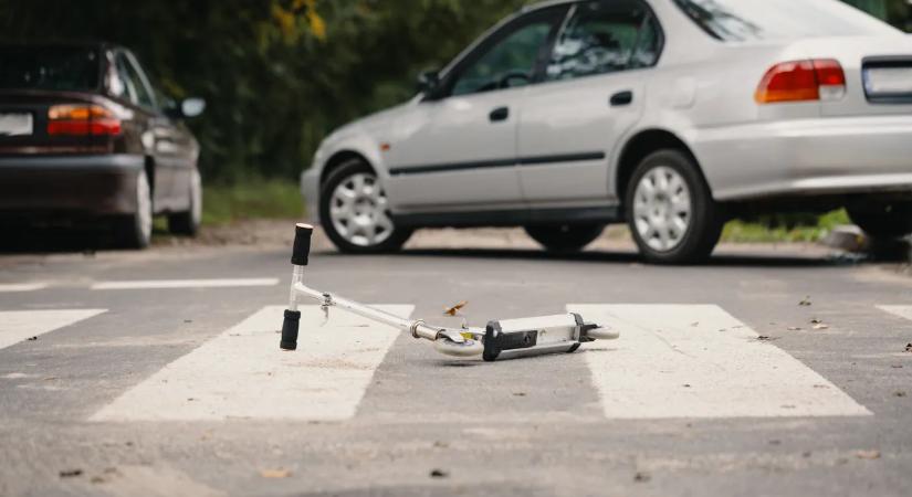 Másodperceken múlt a tragédia: út közepére esett egy 11 éves gyerek Kazincbarcikán