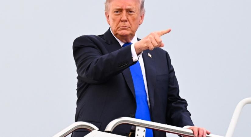 Kiderült Donald Trump sikerének titka: ezt a három szót ismételgeti minden reggel a tükör előtt az amerikai elnök