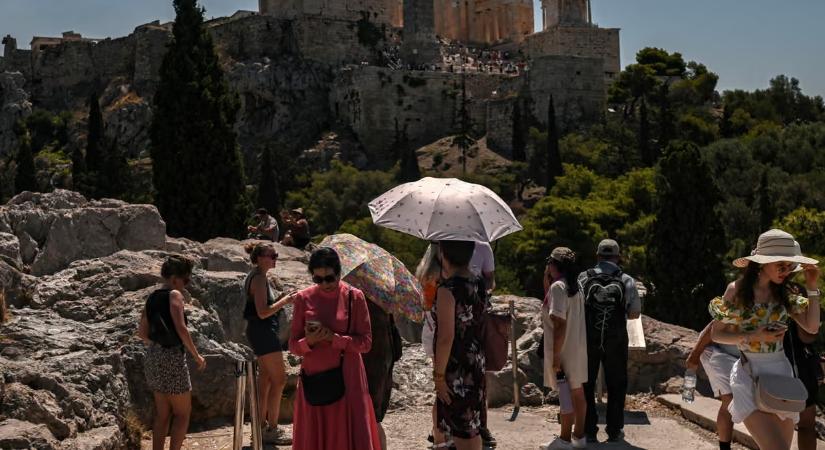 Athén polgármestere megígérte, hogy megmenti a történelmi központot a tömegturizmustól