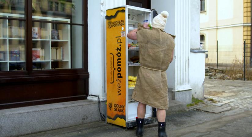 Ne dobd ki a kaját, tedd az utcai hűtőbe!