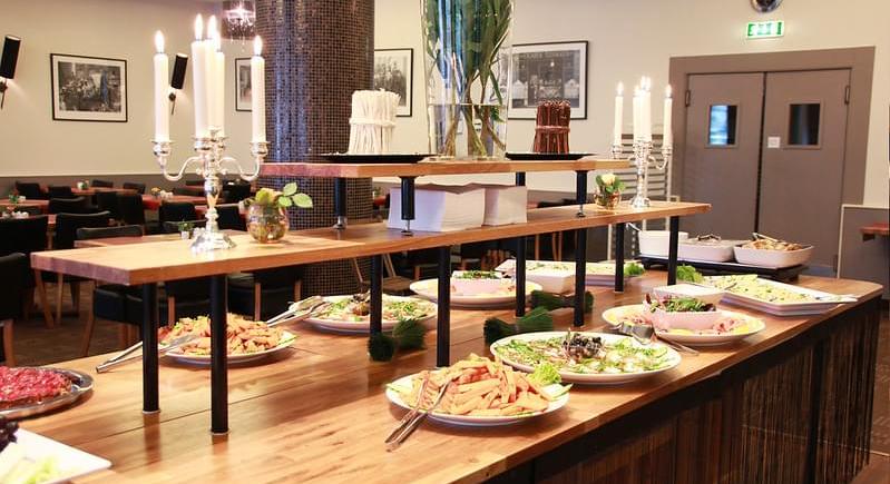 Megkezdődtek a nyári ellenőrzések: vendéglátóhelyek, fesztiválok és taxiszolgáltatások kerülnek ellenőrzésre