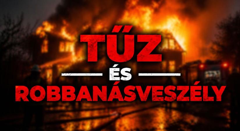 Tűz Tiszadadán: porig égett egy családi ház, beszakadt a födém