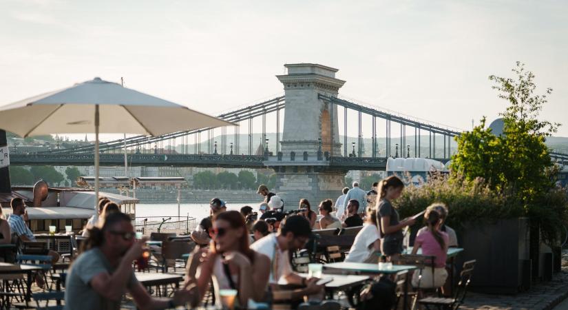 Ismét a gyalogosoké lesz a rakpart, de van egy csavar