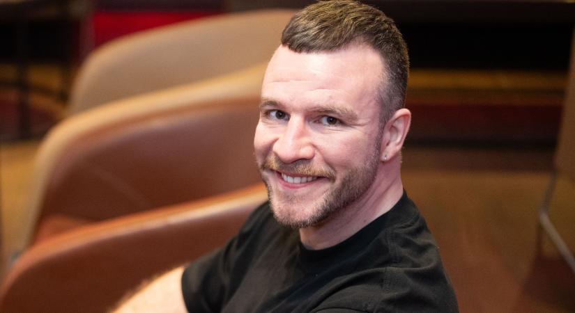 „Ti is menekültök majd az országból, vagy magánrepülőre már nem telt?” – Molnár Áron keményen beleállt Tóth Gabiba