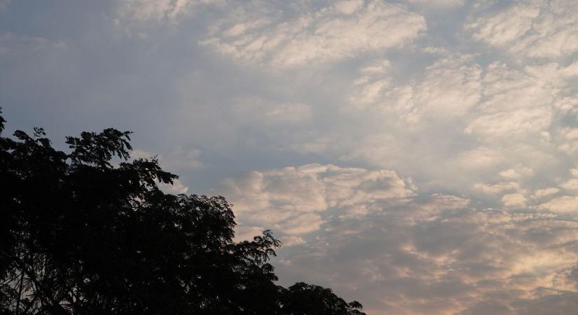 Borongós kezdés, napsütéses fordulat: így alakul a szerdai időjárás