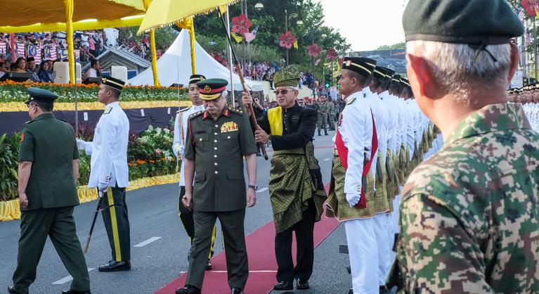 Futballklubját kritizálják, és azt mondják, a bevételek 91 százaléka állami vagy kormányhoz közeli forrásból származott