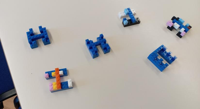 Így beszélnek a gyerekek, amikor nem találnak szavakat – LEGO-val a csoportban