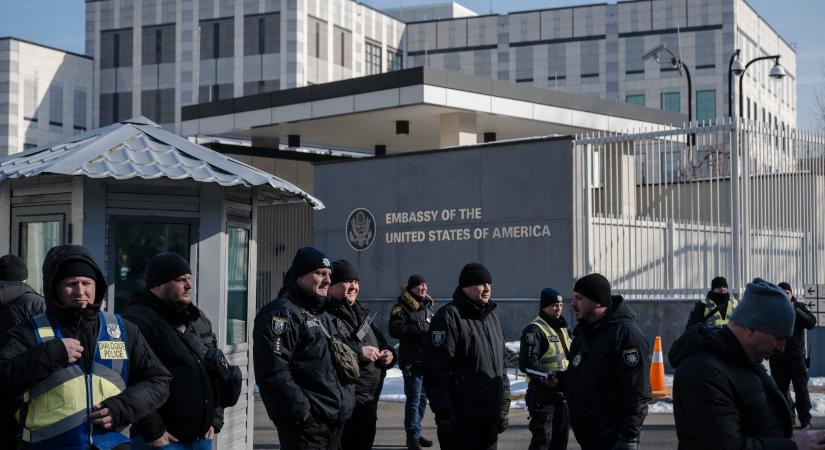 Inkább nyugdíjba vonul a legmagasabb rangú amerikai diplomata Kijevből, annyira elege van Trumpból