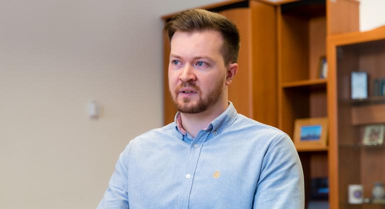 Szabó Bence: Viszket a tenyerem, hogy csinálhassam végre ezt a munkát