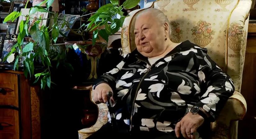 Molnár Piroska megdöbbentő vallomása: Már csak bottal megy!