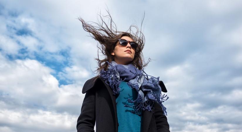 Szeles, fátyolfelhős napra számíthatunk