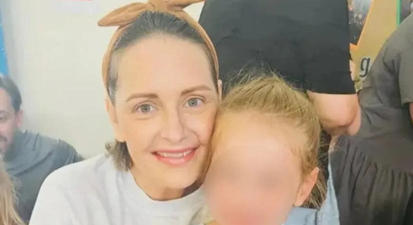 Amputálni kellett a lábát a rák miatt – most újabb megpróbáltatás előtt áll az édesanya