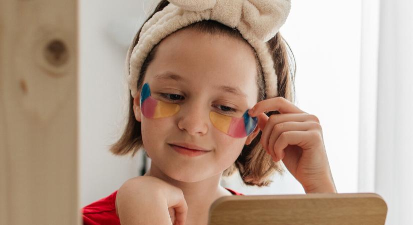 „Smink nélkül az utcára se mennek ki” – Gyerekeknél jelent meg egy furcsa szorongás