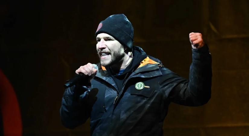 A Fidesz-kormányok pénzén gazdagodott NoÁr most a jobboldaliakat támadja