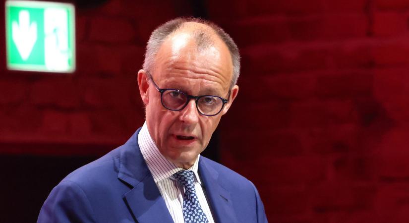 Sorra kapja a hazai pofonokat a német kancellár, eddig nem látott helyzet állt elő