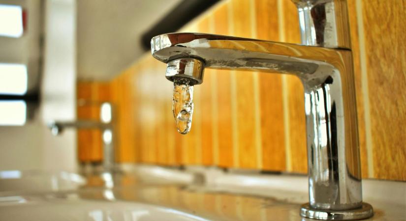 Vízhiány lesz a hosszú hétvégén egy egész lakótelepen és a környező területeken