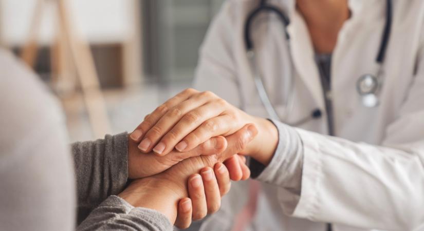 Most érkezett a fájdalmas hír: súlyos rákbetegséget diagnosztizáltak az imádott sorozatsztárnál