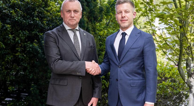 Magyar Péter Kárpátalján találkozna Volodimir Zelenszkij ukrán elnökkel június elején