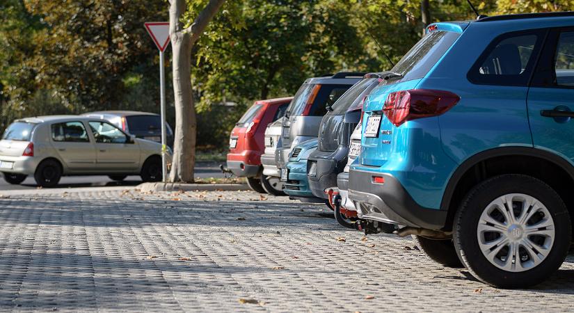 Így parkolhatunk a munka ünnepén Debrecenben