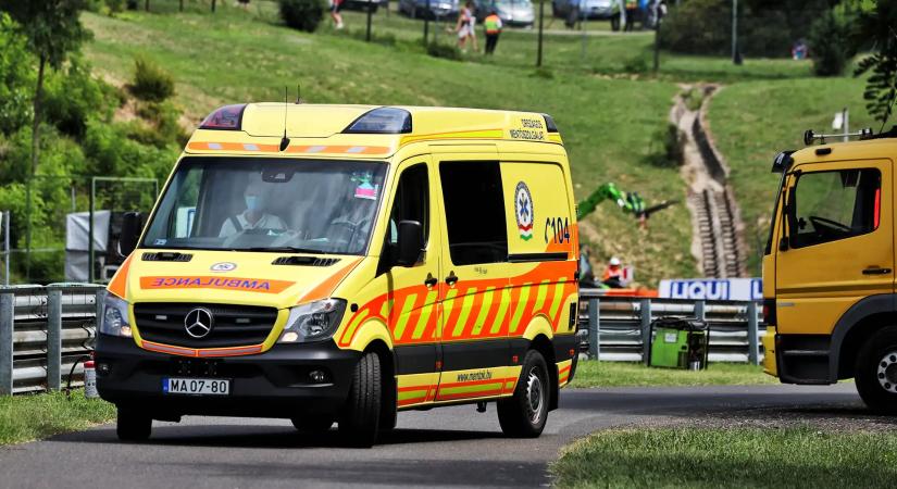 Magára hagyta a haldokló kerékpárost, mert sietett – Drámai küzdelem az utcán