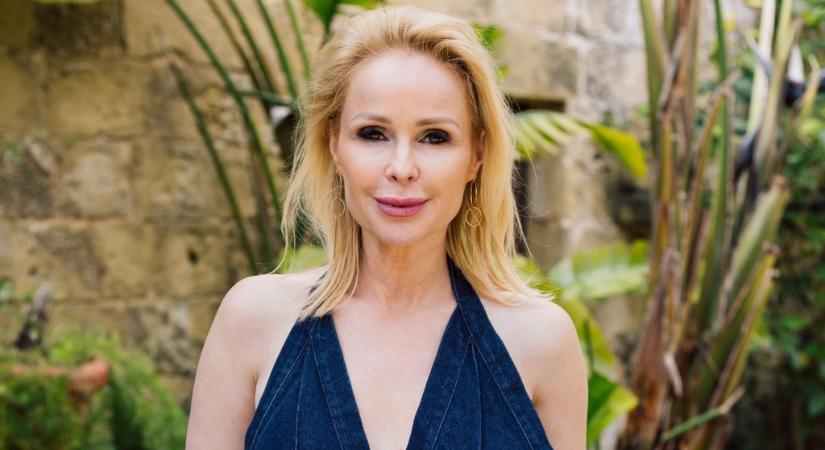 Köllő Babett az ikerterhessége megszakításáról beszélt: „Tizenpár százalék esélyünk volt arra, hogy megússzuk mindhárman élve”